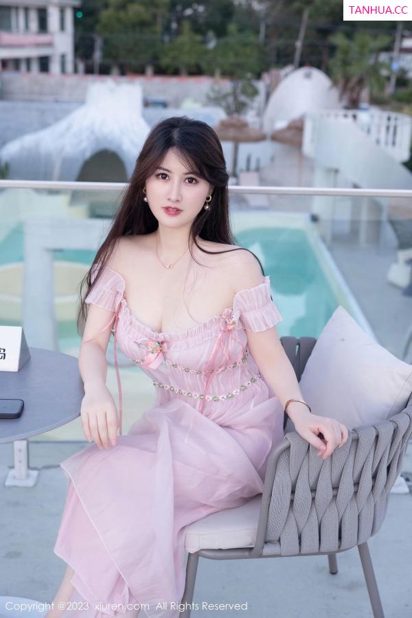 陈诗诗 诗诗 [XiuRen]高清写真图 2023.11.15 No.7666 诗诗kiki 长裙美臀第4张图片